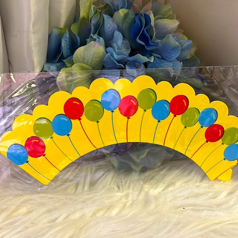 NWT Party Craft cupcake wrappers and toppers